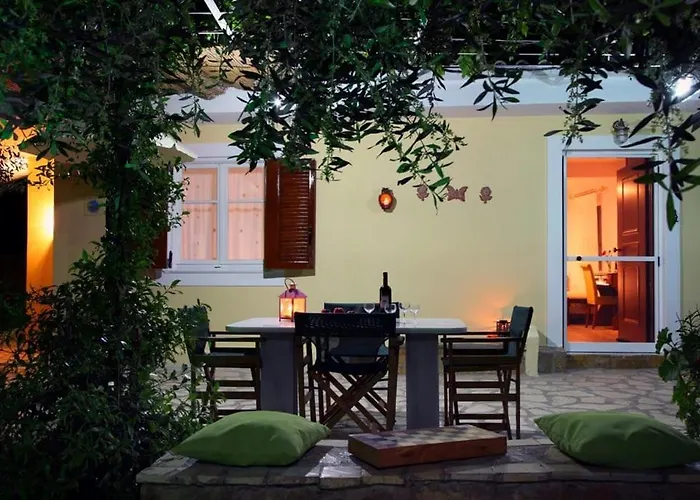 Anthia Private A Breath Away From Beaches *