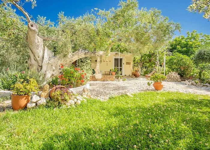 Anthia Private A Breath Away From Beaches *