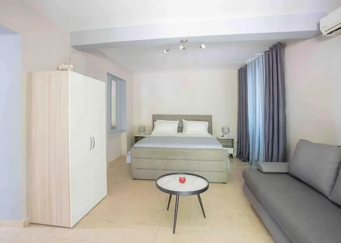 Anthia Private A Breath Away From Beaches Άγιος Νικήτας